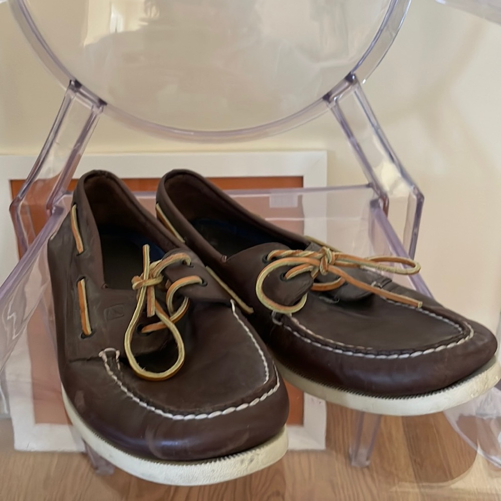 Brown Sherry boat shoes.
